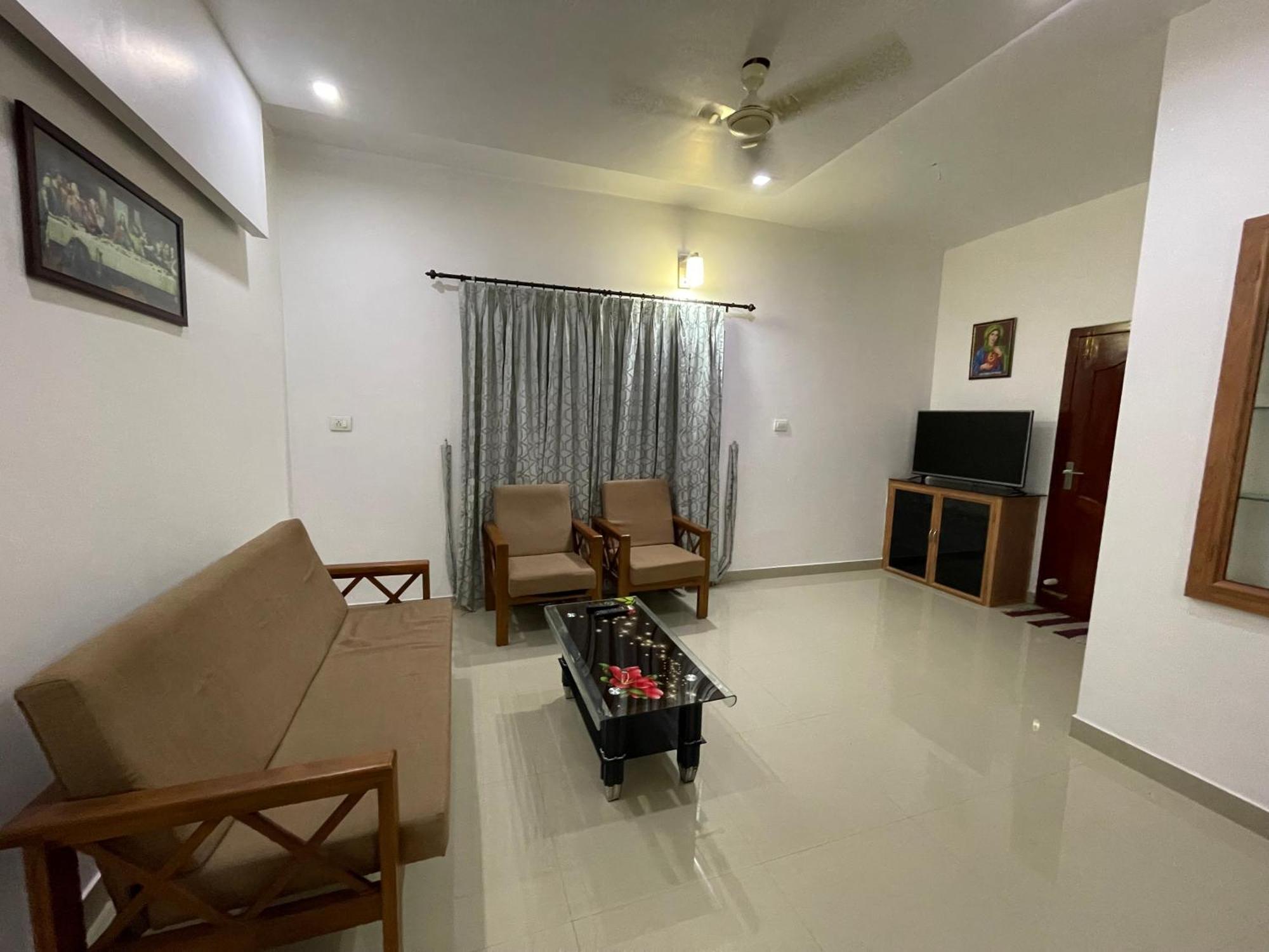 Dream Home Kochi Tripunithura Ngoại thất bức ảnh
