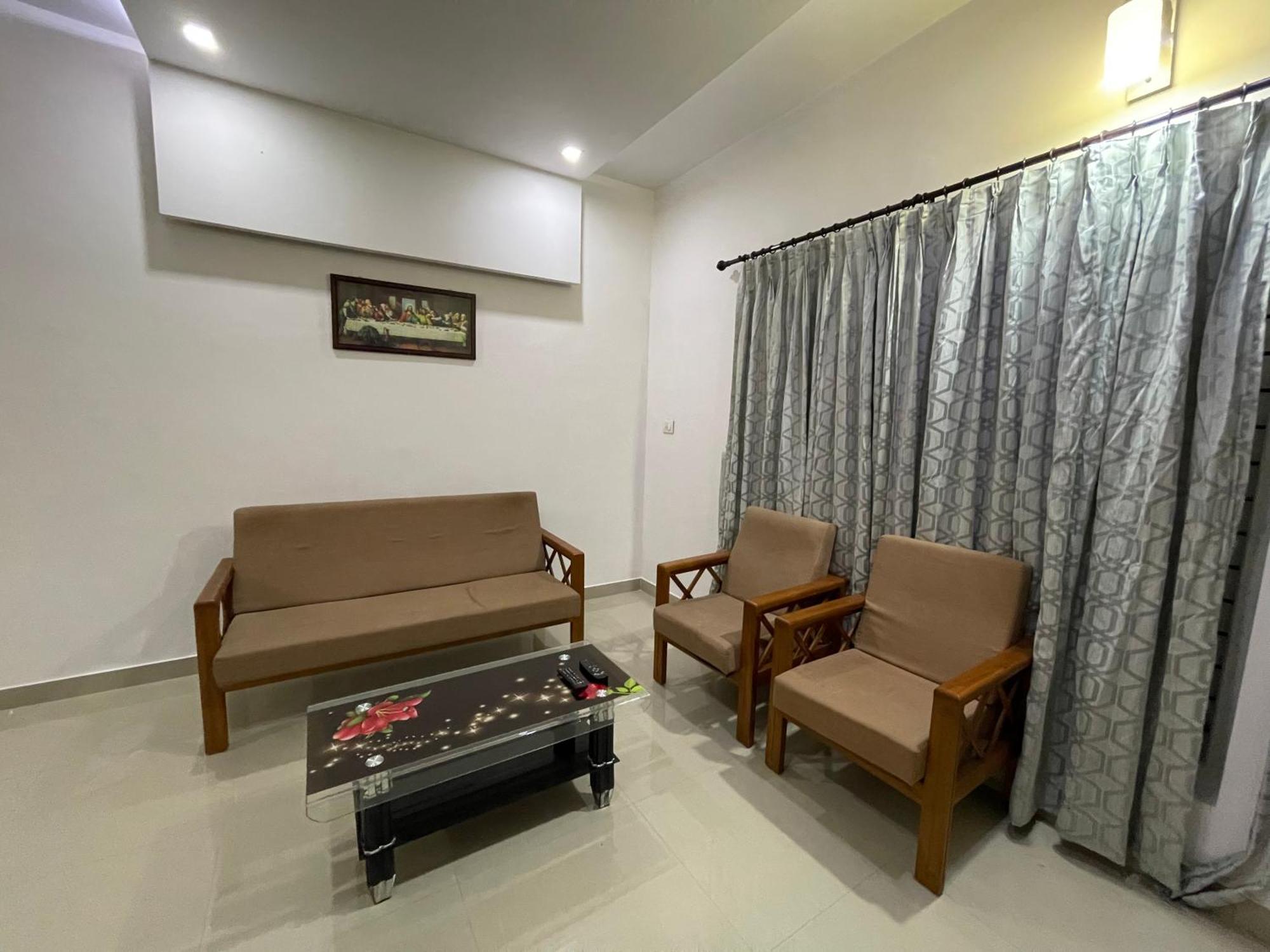 Dream Home Kochi Tripunithura Ngoại thất bức ảnh